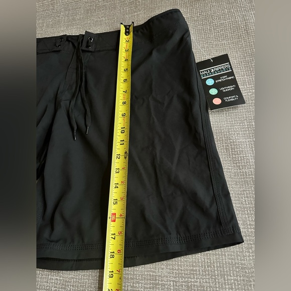 Maui Rippers Women’s 9” Black Board Shorts size 16 NEW - Picture 11 of 12
